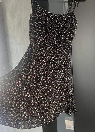 Игривый сарафан со сборкой на груди