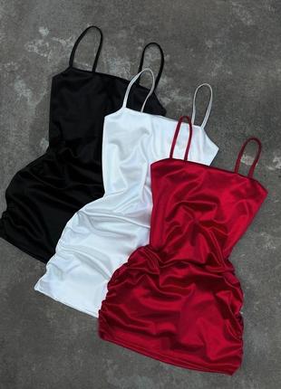 Вечернее мини платье на тонких бретелях сбоку на резинке♥️