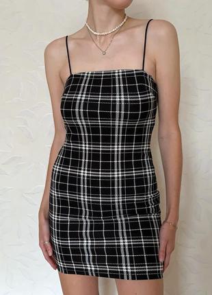 Короткое платье в клетку shein
