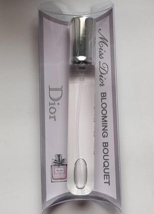 Парфуми blooming bouquet з нотами півонії, персика та троянди