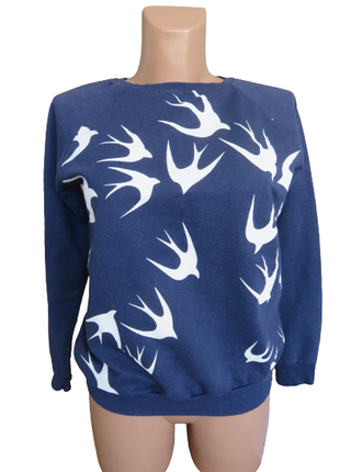 100%коттон.синий трикотажный лонгслив с птичьим принтом