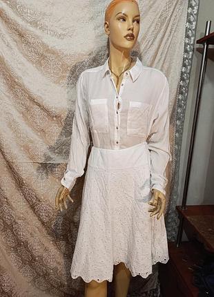 Красивая юбочка.