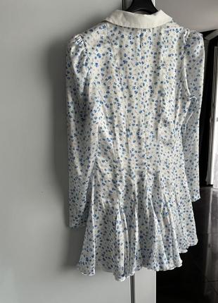 Сукня міні біла в блакитні квіти з комірцем6 фото