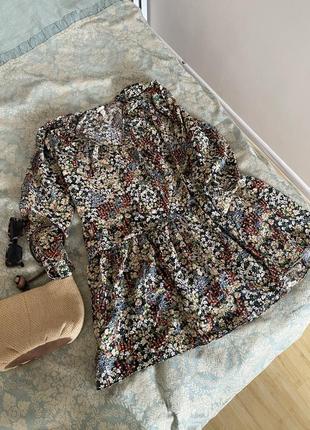 Очень красивое платье в цветы оверсайз мини пышное