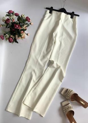 Новые актуальные брюки от boohoo