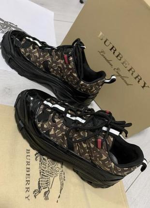 Кроссовки burberry