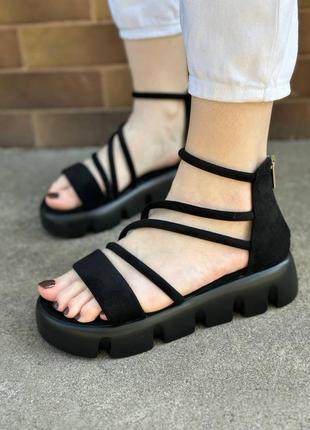 Стильні босоніжки жіночі