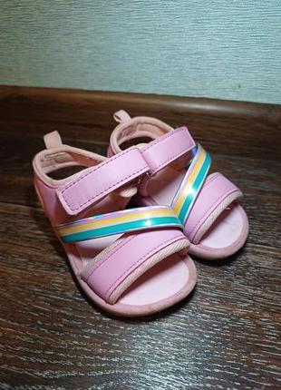 Босоніжки 20р