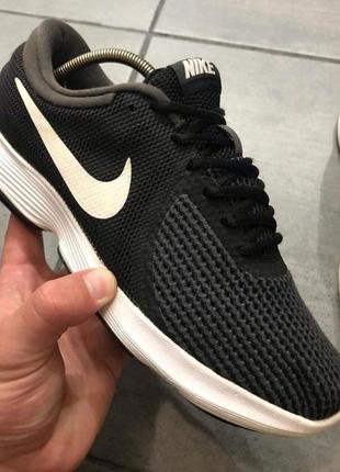 Кроссовки nike revolution 4
