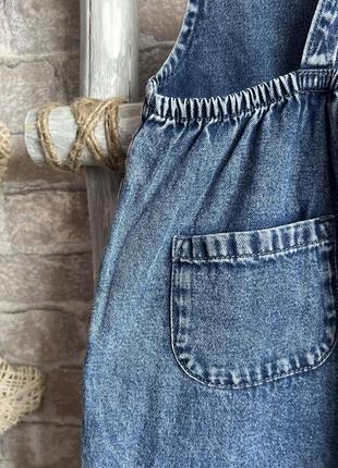 Стильний джинсовий комбез мом