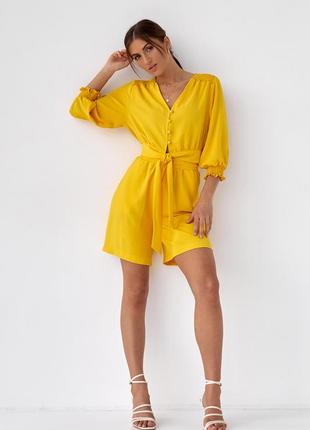 Костюм з шортами