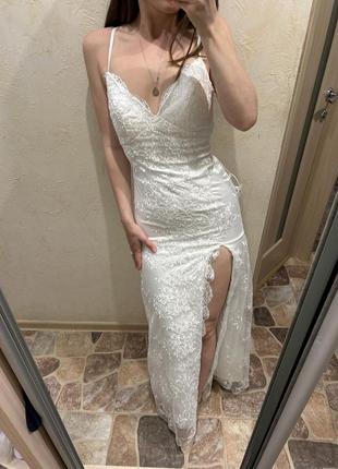 Весільна сукня milly bridal на бретелях біла святкова з розрізом по фігурі нова з біркою ручна робота