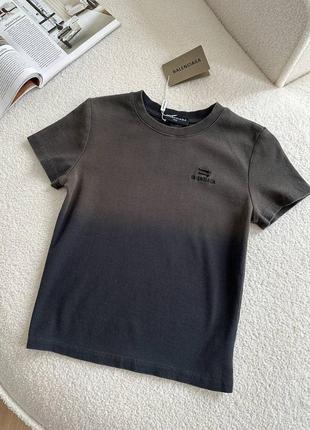 Футболка в стиле balenciaga