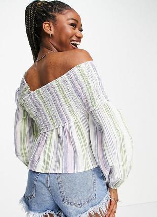 Ton asos design с открытыми плечами, на одно плечо с гофрами и объемным рукавом в пастельную полоску