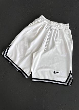 Мужские спортивные шорты