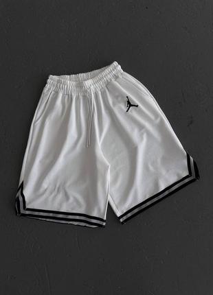 Мужские спортивные шорты