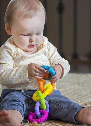 Набір прорізувачів fat brain toys pipsquigz ringlets гнучкі колечка (f250ml)