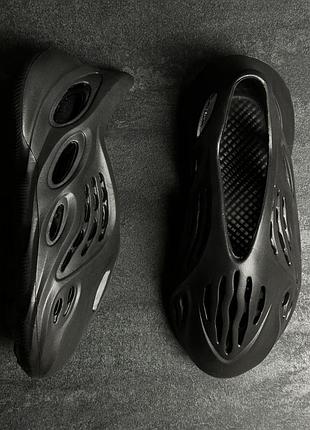 Легкі літні кросівки з піни