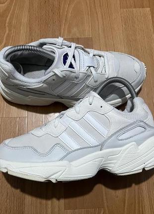 Кросівки adidas 38,5 р3 фото