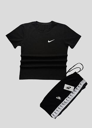 Мужской летний костюм nike футболка + шорты черный комплект найк с лампасами (b)