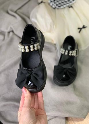 Розкішні туфлі для дівчаток(8)4 фото