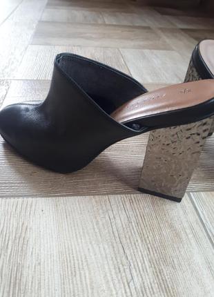 Стильні шльопки