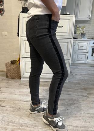 Джинсы скинни