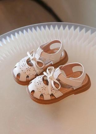 Босоножки для девочки