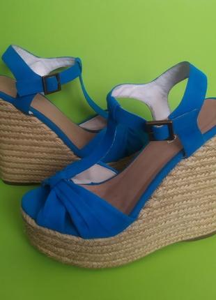 Синие босоножки на танкетке aldo, 38