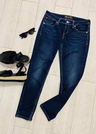 Жіночі базові класичні укорочені джинси скінні levis