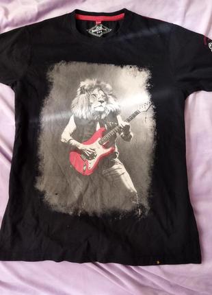 Футболка лев с гитарой
