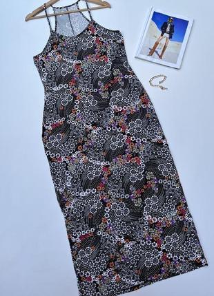 Длинное платье на бретельках. трикотажный сарафан в цветочный принт