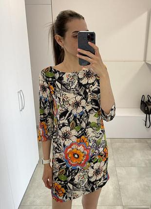 Сукня плаття