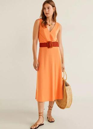 Сукня міді mango s довга жіноча із вирізом на грудях