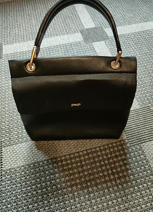 Кожаная сумка хорошего бренда