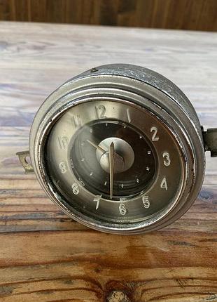 Газ 21 часы салонный ссср