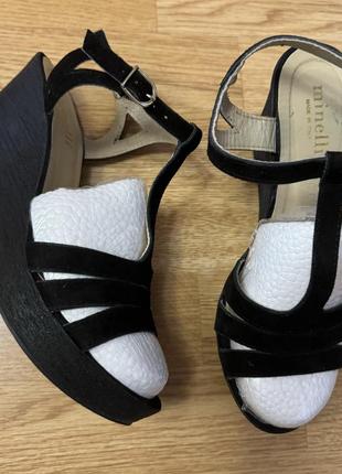 Фирменные замшевые босоножки minelli italy, босоножки на танкетке