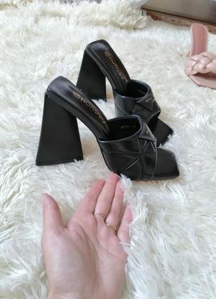 Босоножки шлёпанцы мюли треугольный каблук квадратный носок на узкую или среднюю ножку