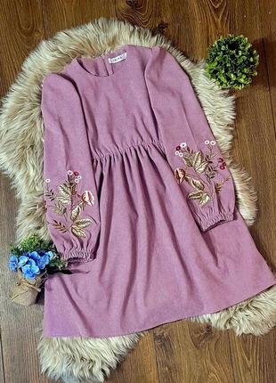 Вельветовое платье с вышивкой цветы