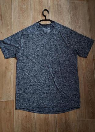 Спортивная футболка under armor р.m