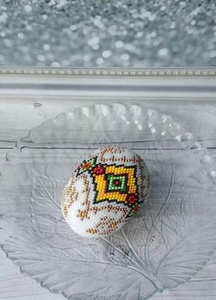 Пасхальные яйца из бисера.