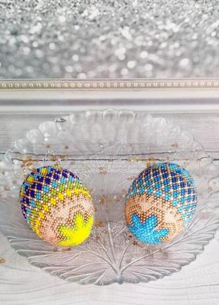 Пасхальные яйца из бисера.