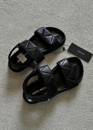 Кожаные босоножки сандалии vero moda в стиле cos arket other stories