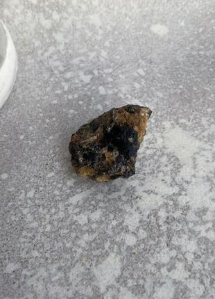 Моріон 37*31*20 мм. камінь натуральний моріон необроблений.2 фото