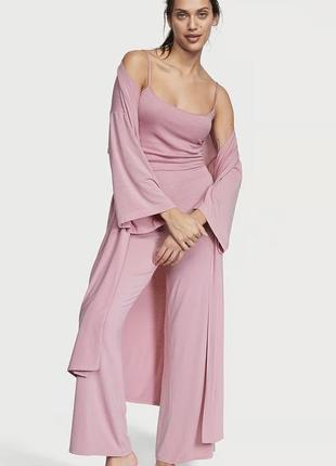 Ідея подарунку шикарна модальна рожева піжама 3 в 1 халат майка штани орігінал victoria’s secret vs