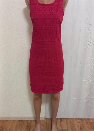 Платье женское 44р.в идеальном состоянии.