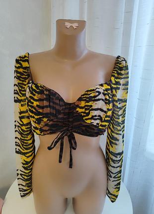 Топ з рукавом m