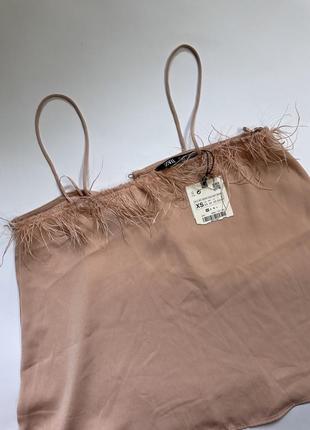 Жіноча майка / топ з пірʼям від zara