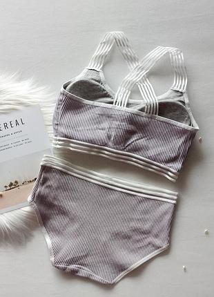 Стильный удобный коттоновый комплект серого цвета.