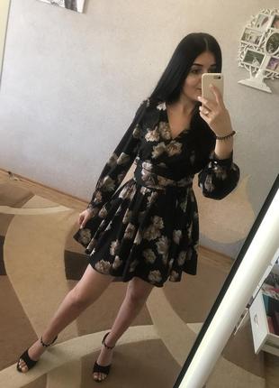 Платье в цветочный принт
